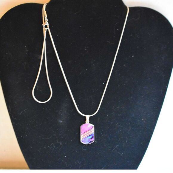 Captivating Abalone Pendant Silver Tone Snake Chain Like New Necklace - Picture 1 of 4